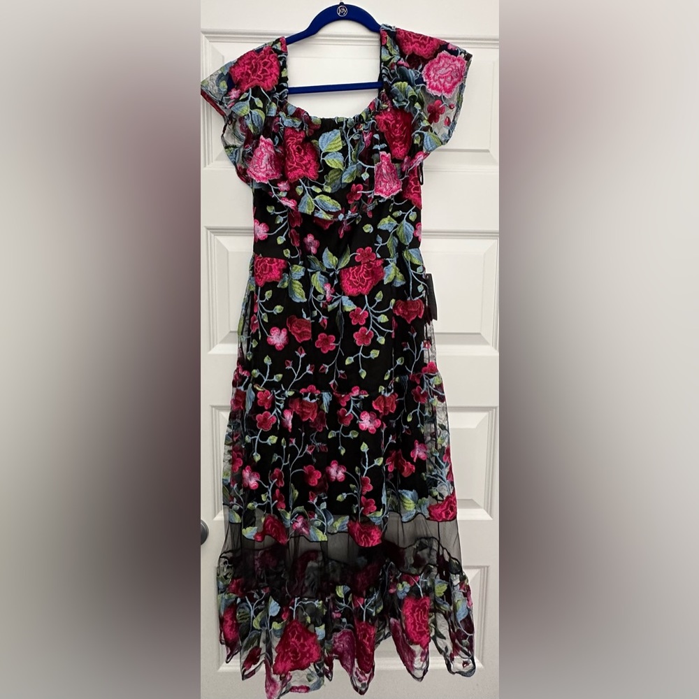 NWT   DRESS THE POPULATION Floral Embroidered Lace Gabriella Off Shoulder Midi
